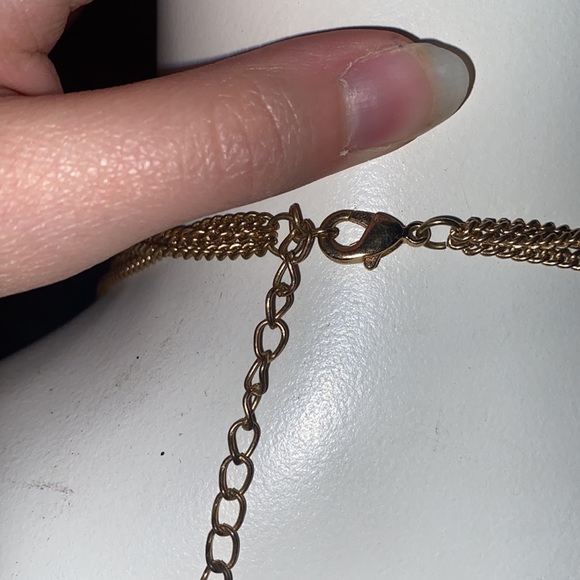 ‼️5/$15‼️ Pink Beaded 3 Layer Necklace - Picture 4 of 4